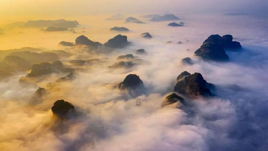 解锁吉鹿力问答社区,探索浙江被拐31年的徐剑锋,回乡认亲到达台州,被拐的31年他过得怎么样?的奇妙世界!